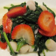 Spinach Salad with Scallop and Strawberry in Lemon and Pineapple Vinaigrette